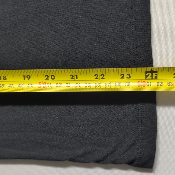 Aeropostale Black Graphic Tee with Skull and Rose Design Size Small - Picture 4 of 7